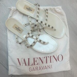 VALENTINO GARAVANI rockstud rubber sandals size 39